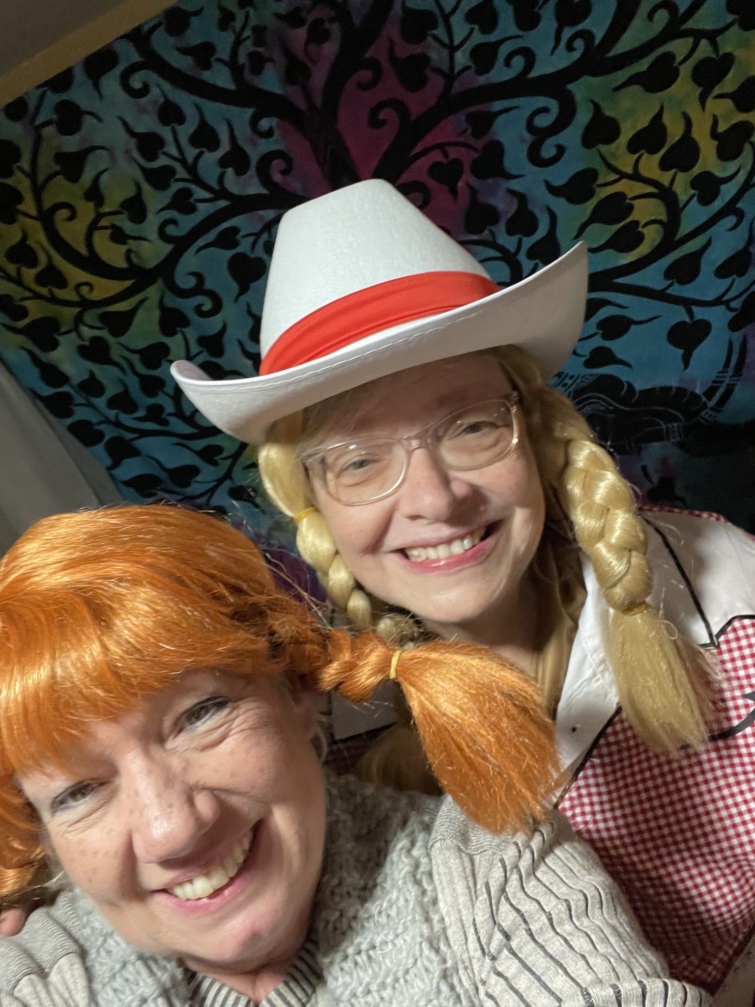 53655aae-0586-4f6f-941d-287d813dab85_51570477849_o Pippi & Annie